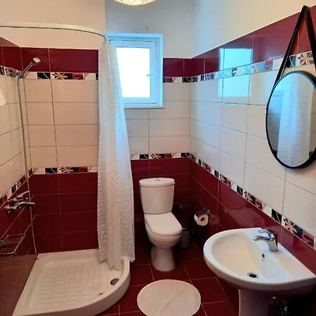 Amphora Apartments *